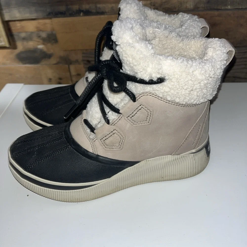 Sorel Women's Out N About‎ IV Chillz Waterproof Boots Omega Taupe, Black 8